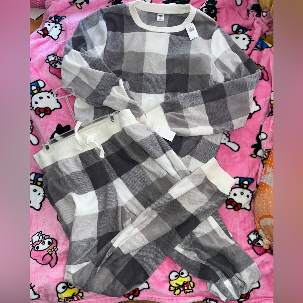 Old Navy Gray & White Checkered Pajamas Set SZ Women’s Small NEW NWT